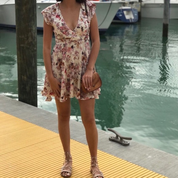 Hello Molly Dresses & Skirts - Hello Molly floral dress